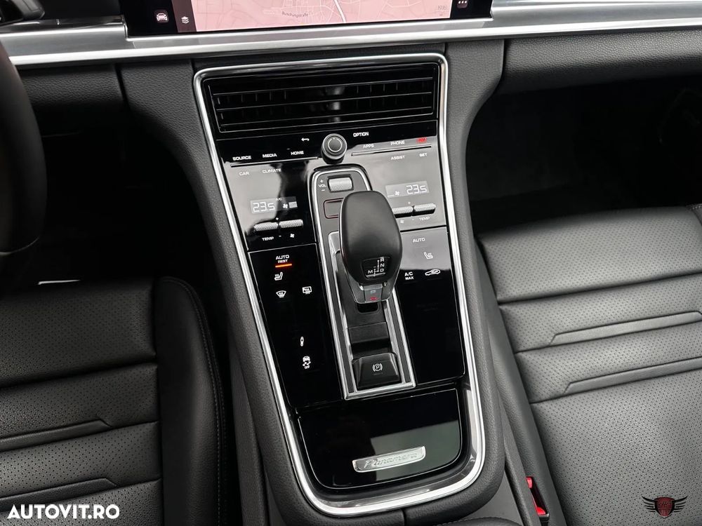 Porsche Panamera 4S Executive - 16