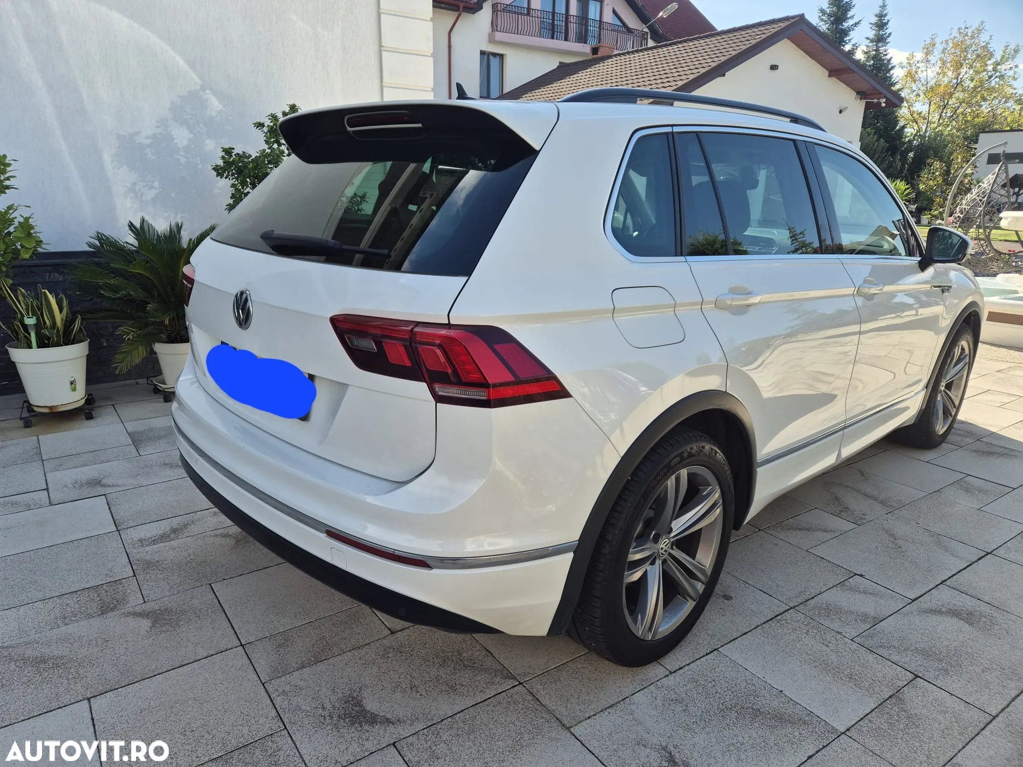 Volkswagen Tiguan - 5