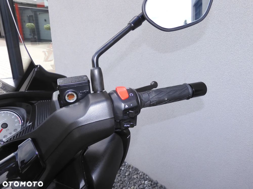 Suzuki Burgman - 28