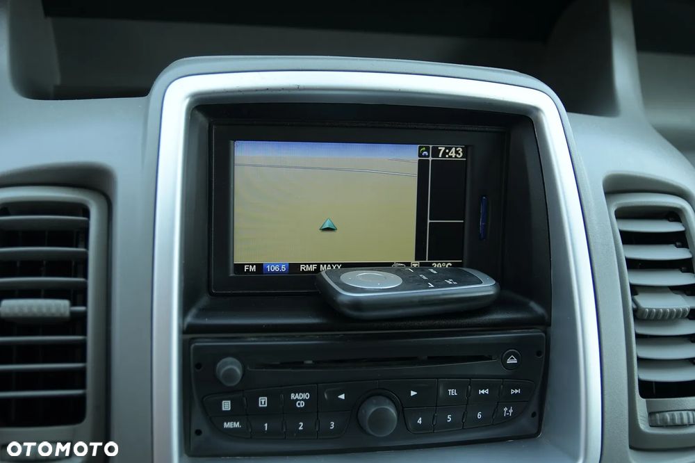 Renault Trafic Grand Passenger Black Edition - 30
