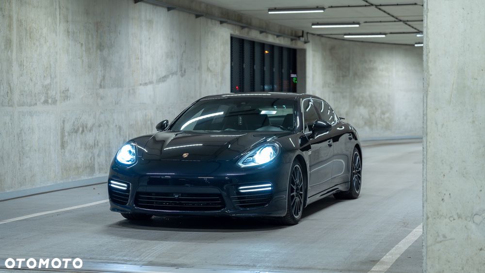 Porsche Panamera Turbo Executive - 3