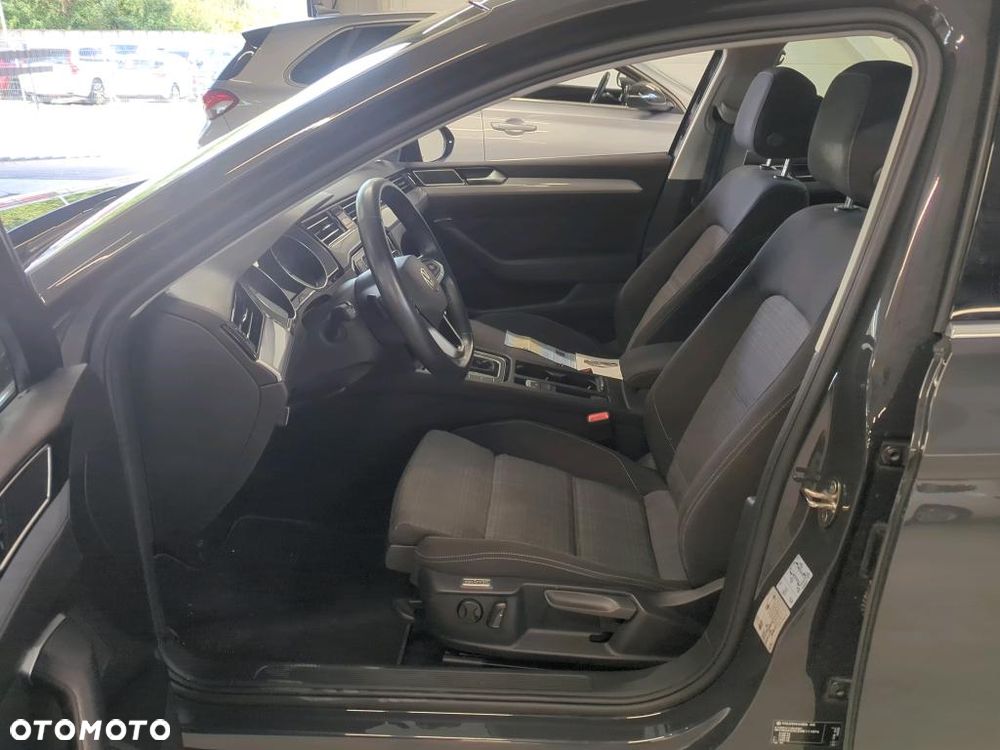 Volkswagen Passat Variant 1.5 TSI EVO Business DSG - 8