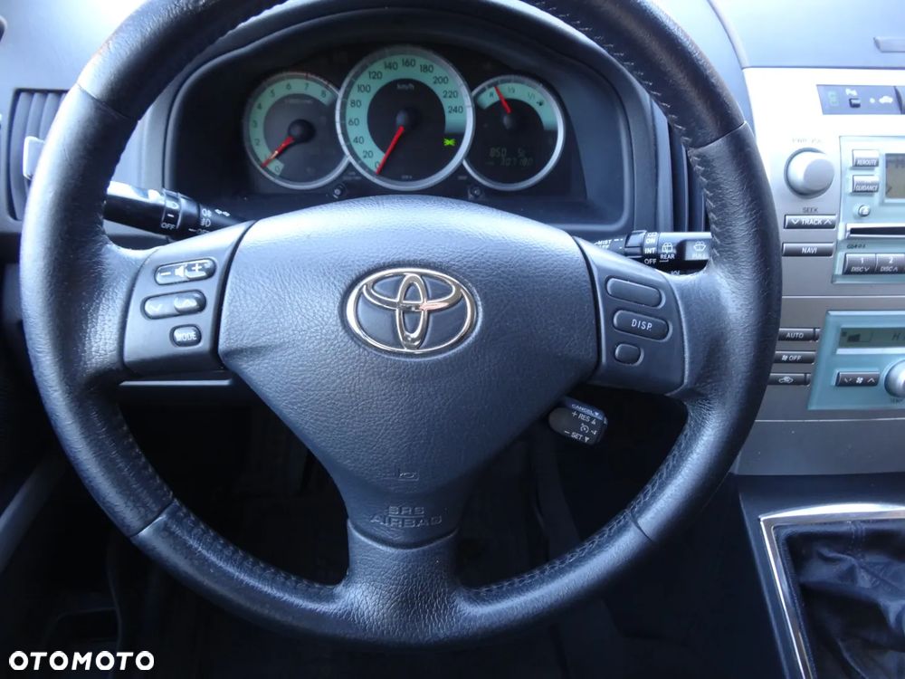 Toyota Corolla Verso 1.8 Sol 7os - 28