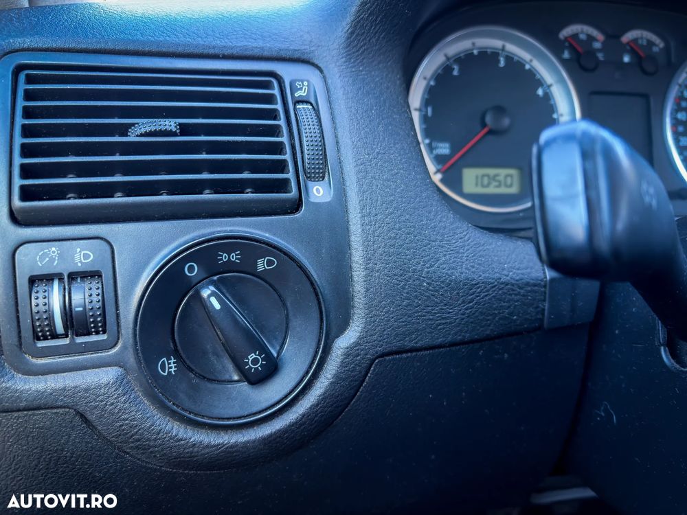 Volkswagen Golf 1.9 TDI - 9