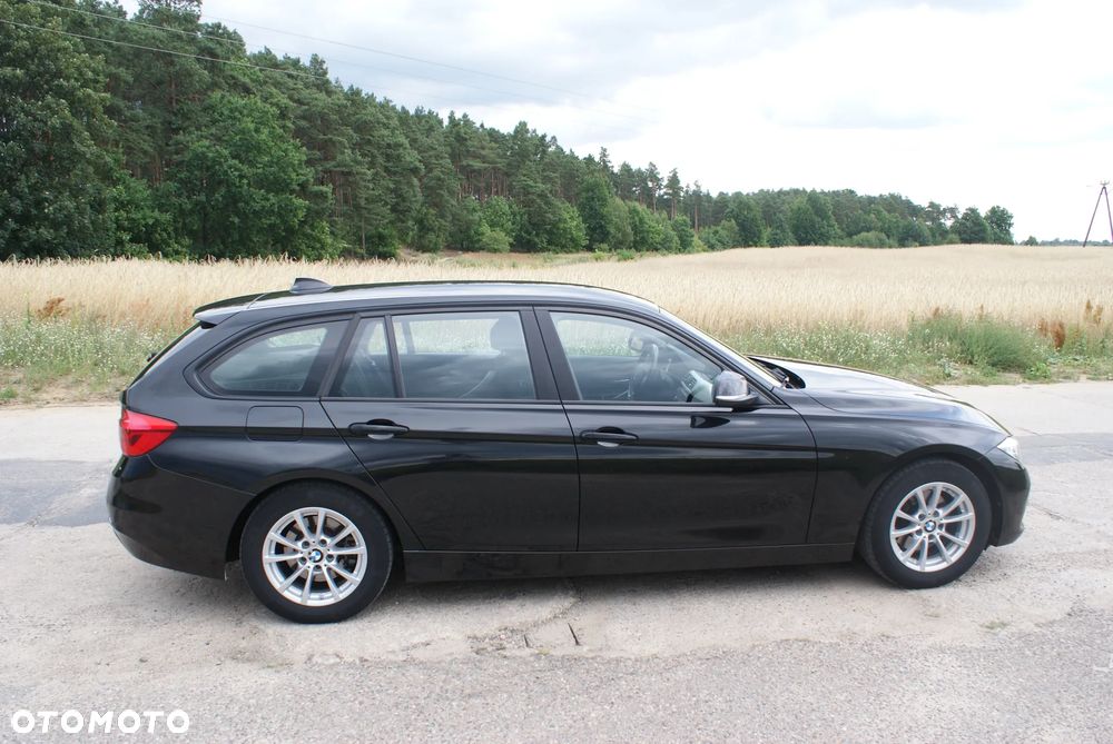 BMW Seria 3 320d - 12