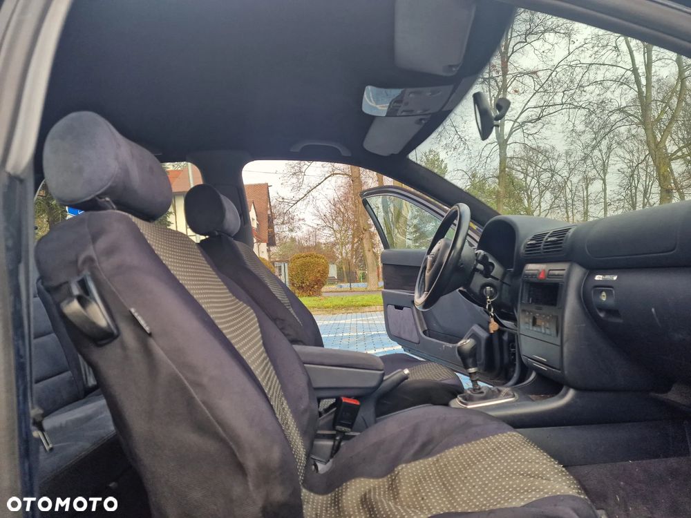 Audi A3 3-drzwiowe 1.8T Quattro Attraction - 9