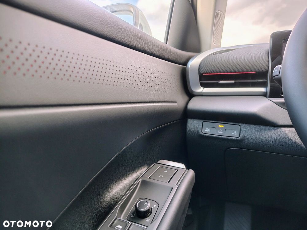 Volkswagen T-Roc - 18