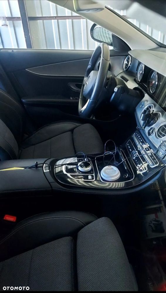 Mercedes-Benz Klasa E 200 9G-TRONIC - 3