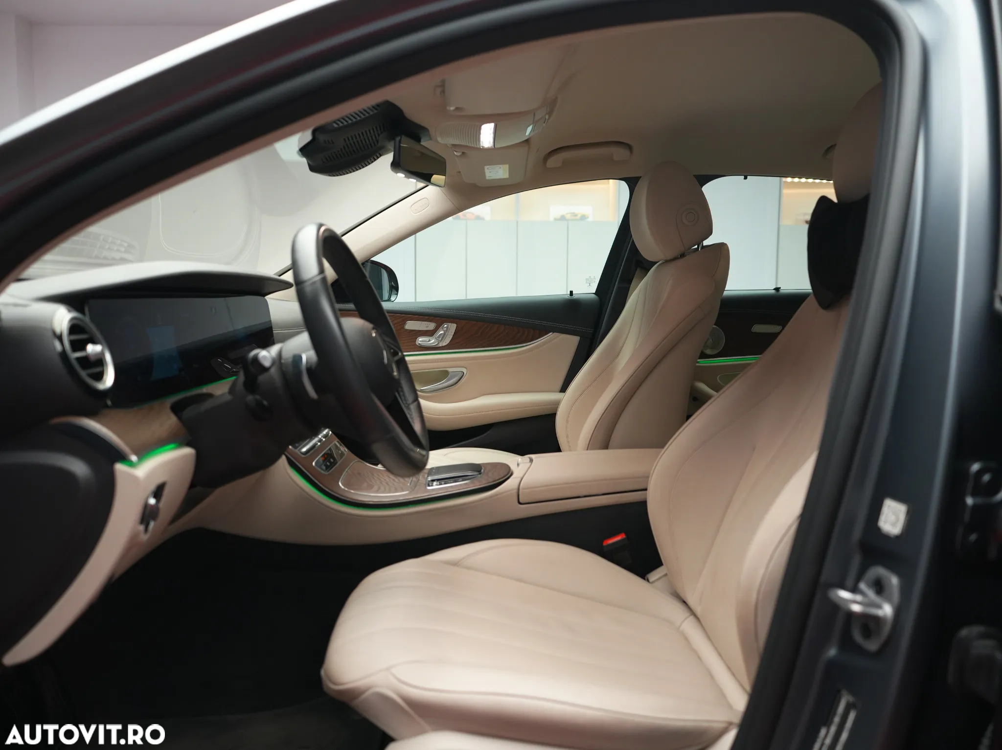Mercedes-Benz E 300e 9G-TRONIC - 12