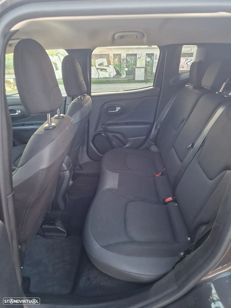 Jeep Renegade 1.3 T Night Eagle DCT - 9