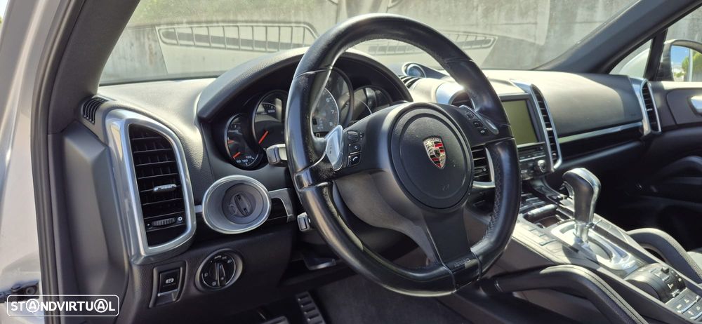 Porsche Cayenne S - 10