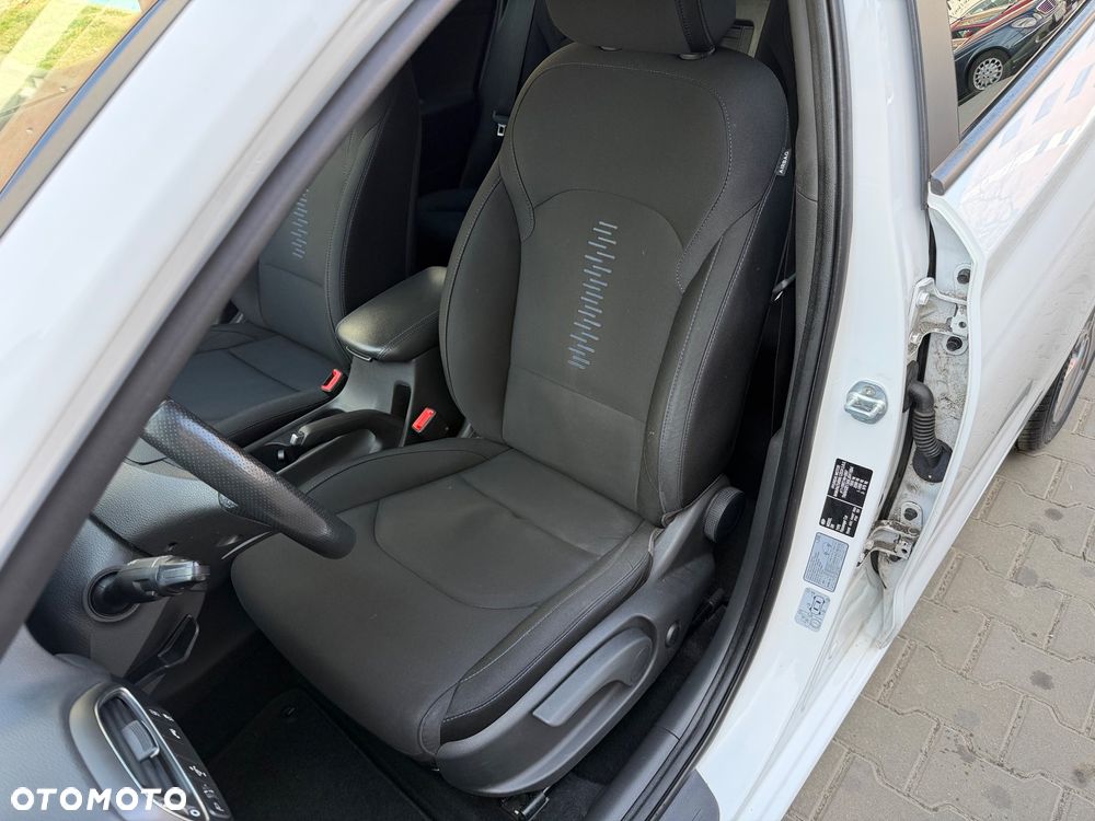 Hyundai i30 1.4 T-GDI GO Plus - 17