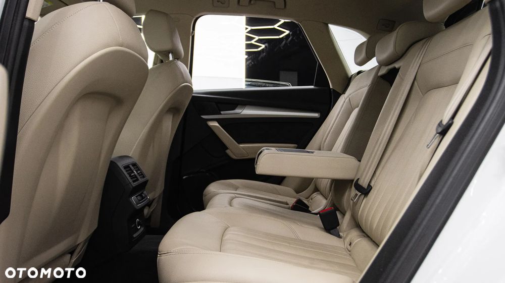 Audi Q5 50 TFSI e Quattro S tronic - 16