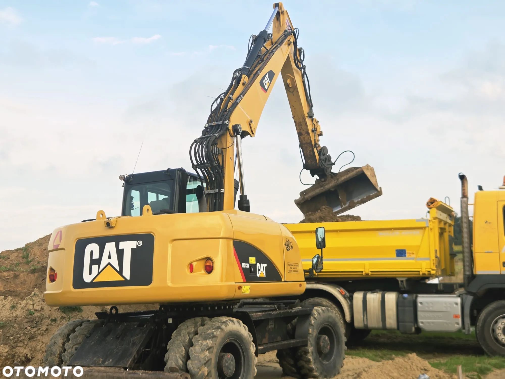 Caterpillar M313D - 1