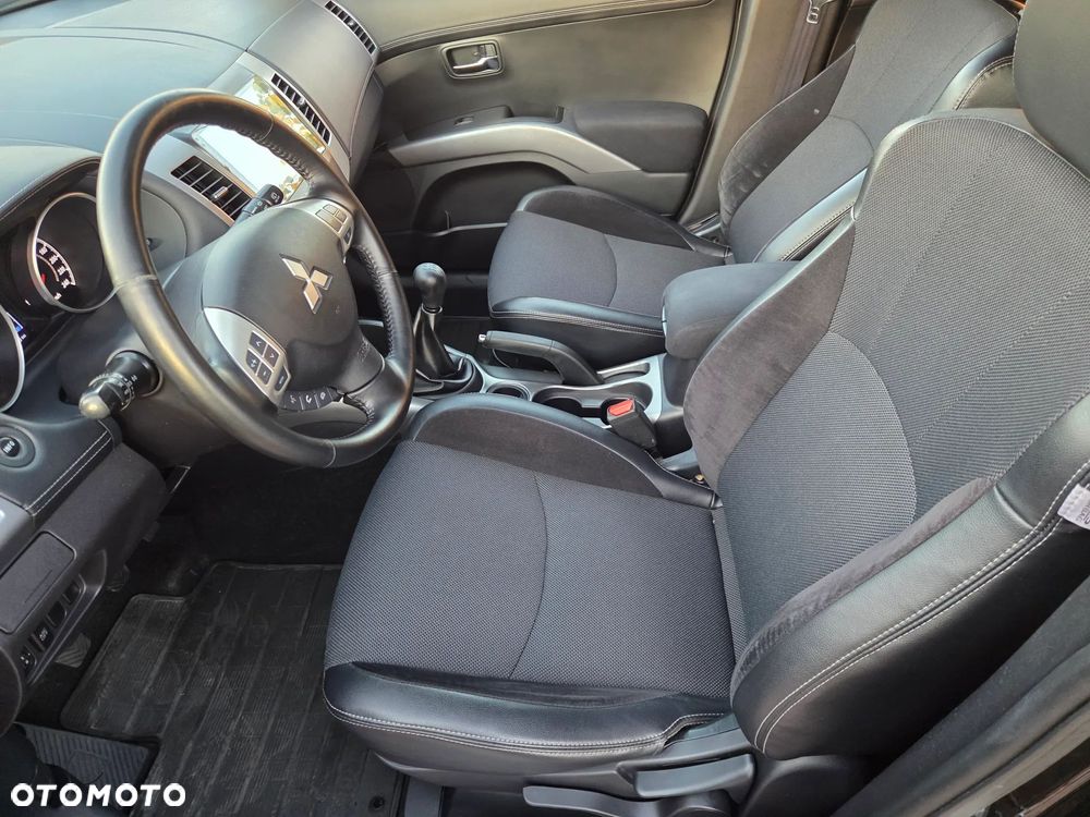Mitsubishi Outlander - 5