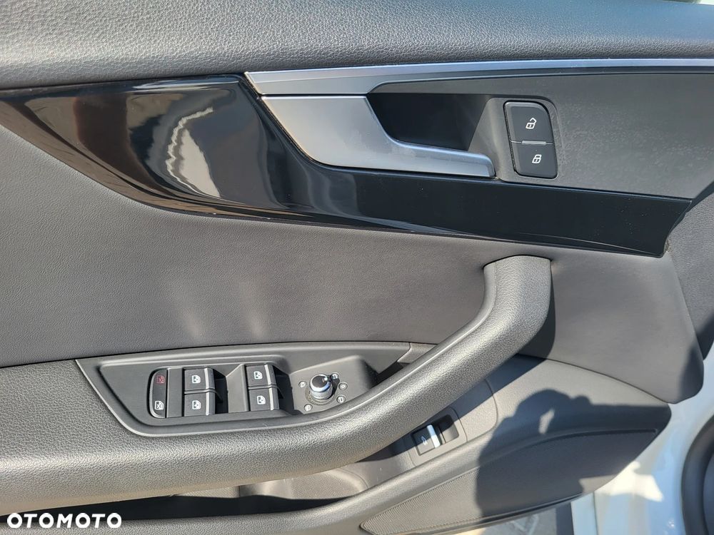 Audi A5 Sportback 40 TFSI S tronic - 12