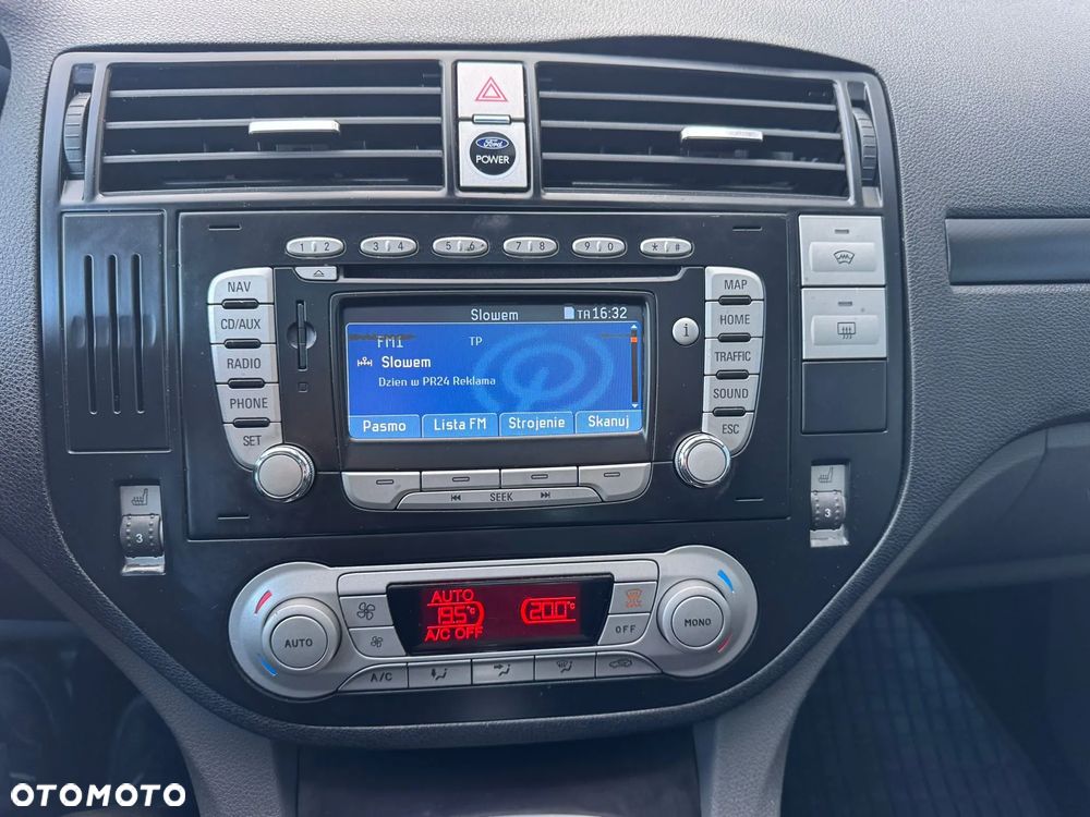 Ford Kuga 2.0 TDCi 4x4 Titanium - 4