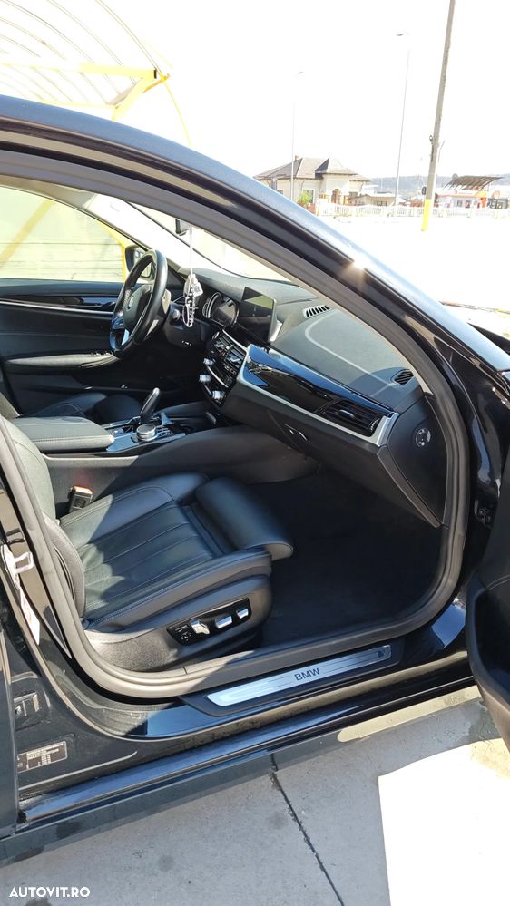 BMW Seria 5 520d AT - 14