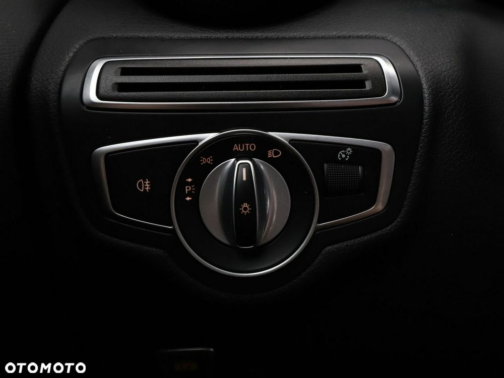 Mercedes-Benz Klasa C 200 9G-TRONIC Avantgarde - 35