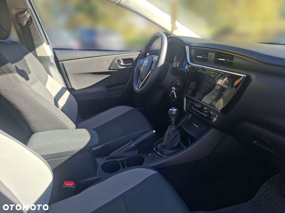 Toyota Auris - 9