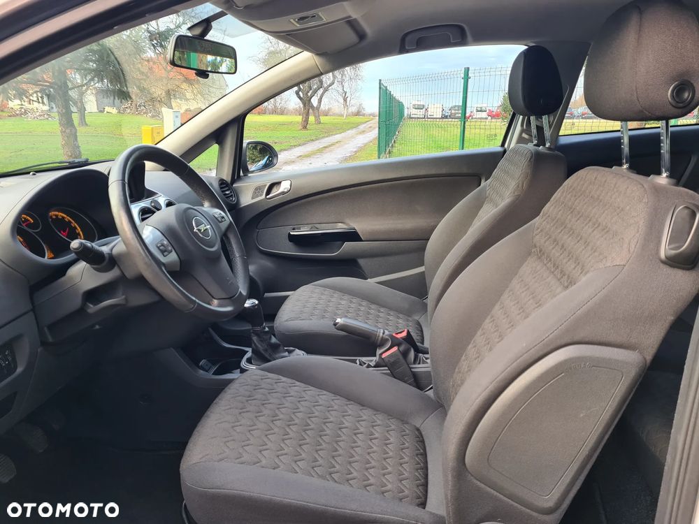 Opel Corsa 1.4 16V Edition - 3