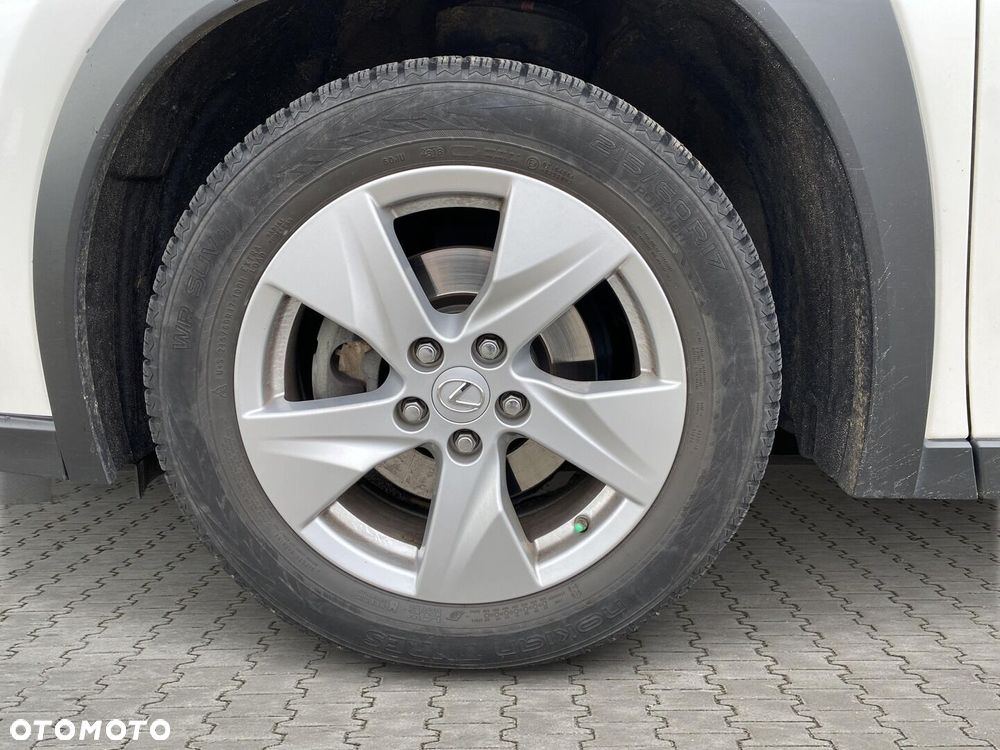 Lexus UX - 25