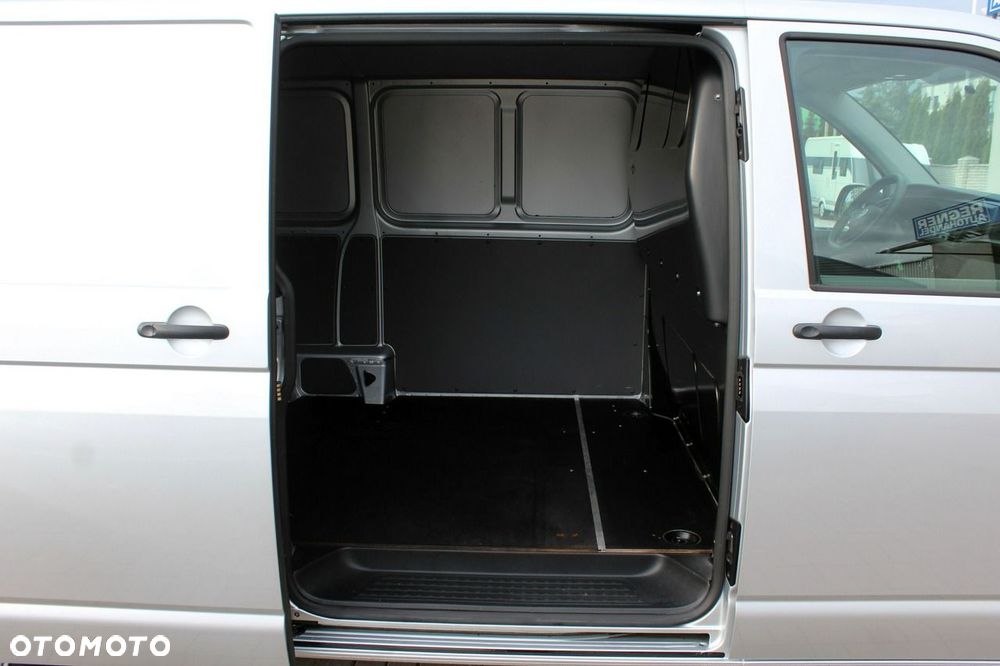 Volkswagen Transporter - 9