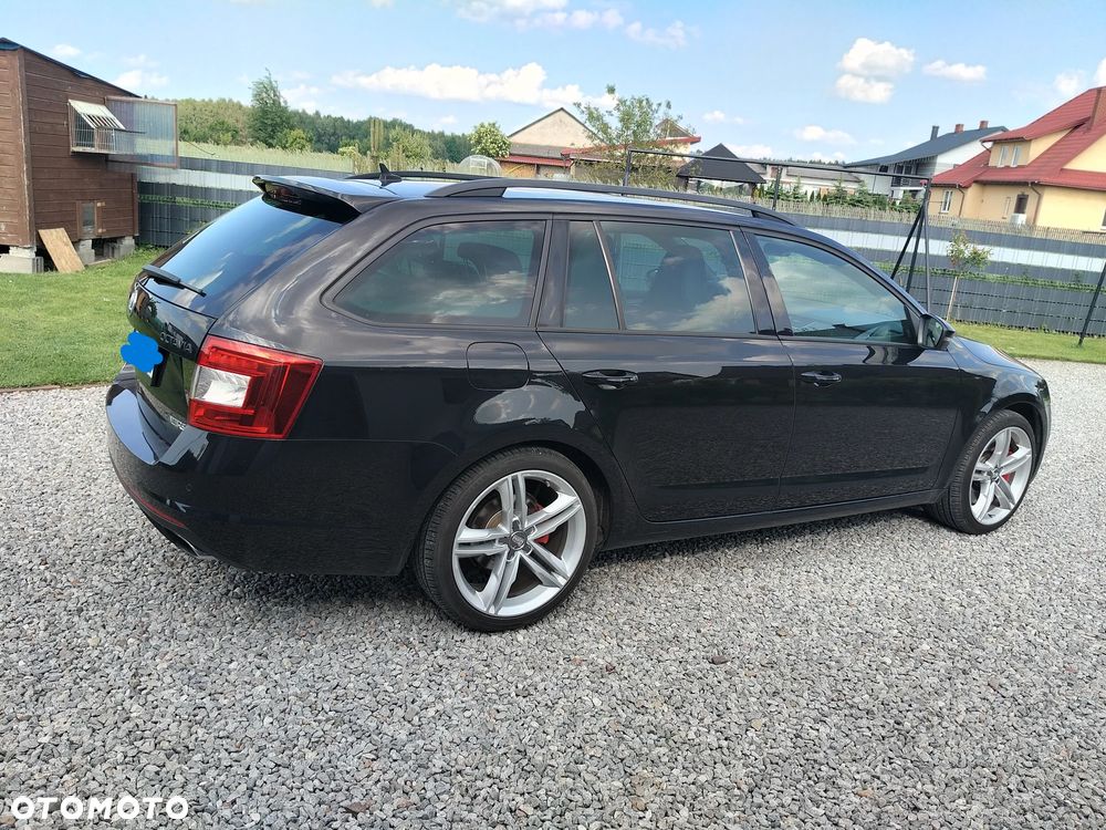 Skoda Octavia 2.0 TSI RS - 11