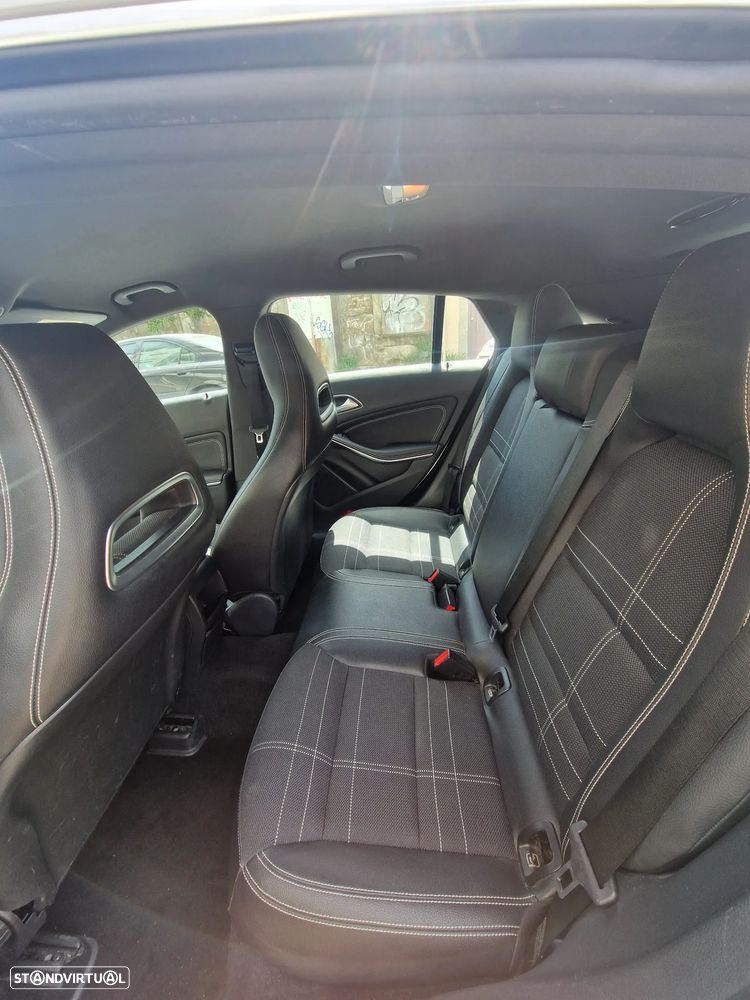 Mercedes-Benz CLA 180 d Shooting Brake - 14