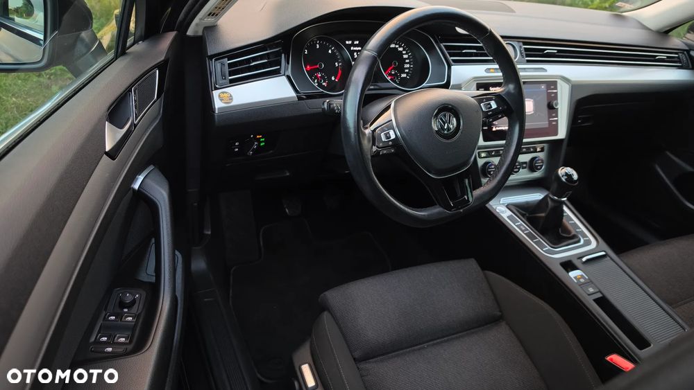 Volkswagen Passat 2.0 TDI (BlueMotion Technology) Trendline - 20