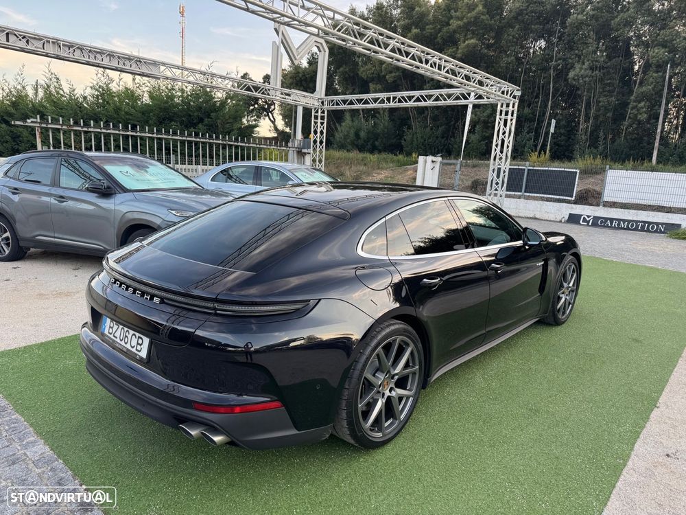 Porsche Panamera 4 E-Hybrid - 35