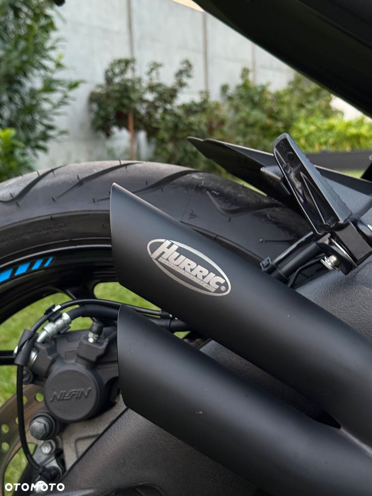 Suzuki GSX 1000 - 14