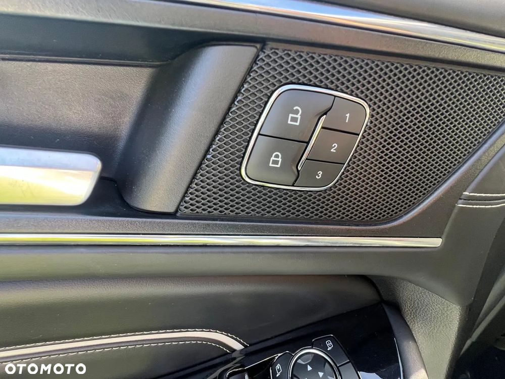 Ford S-Max - 19