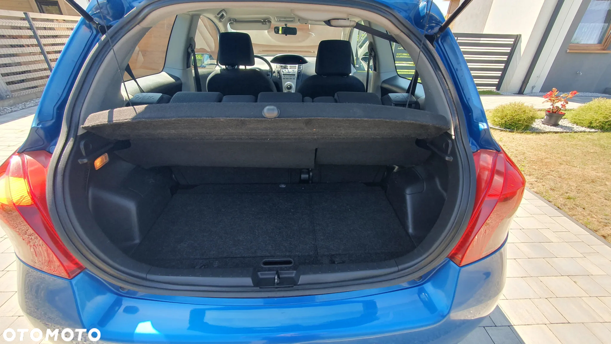 Toyota Yaris 1.0 Luna A/C - 11