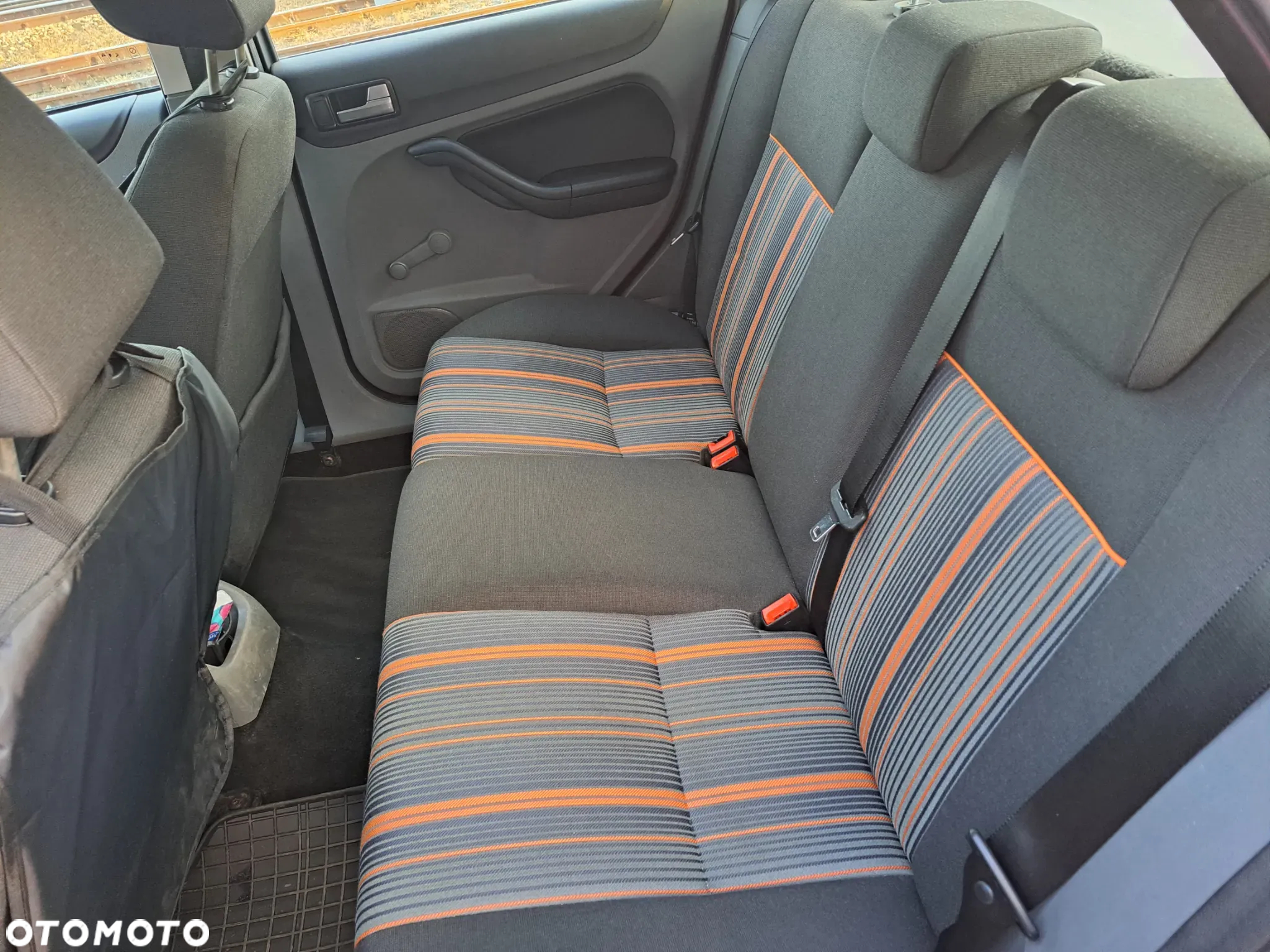 Ford Focus 1.4 16V Trend - 10