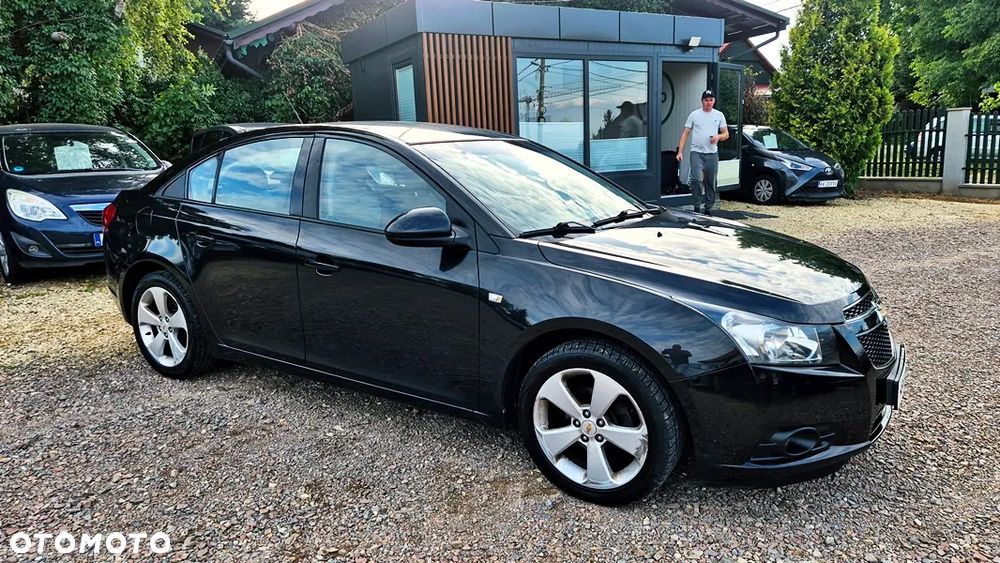 Chevrolet Cruze 1.6 LS - 8