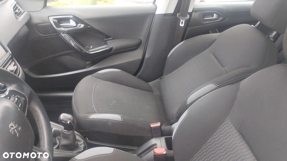 Peugeot 208 1.6 BlueHDi Active S&S - 7