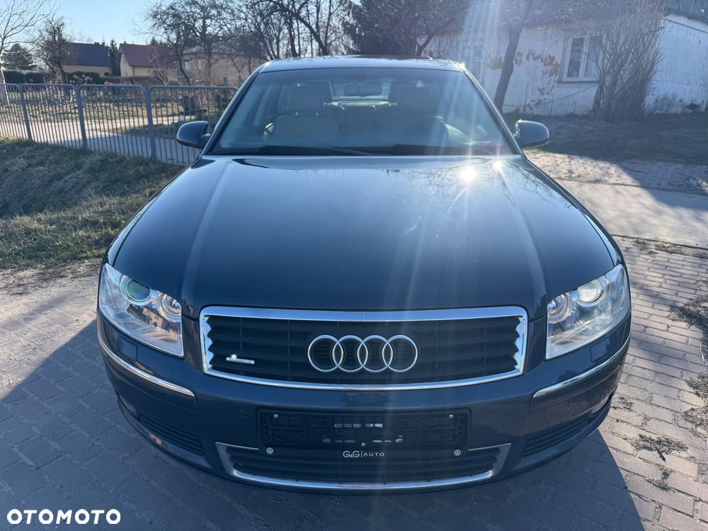 Audi A8 4.2 Quattro - 3