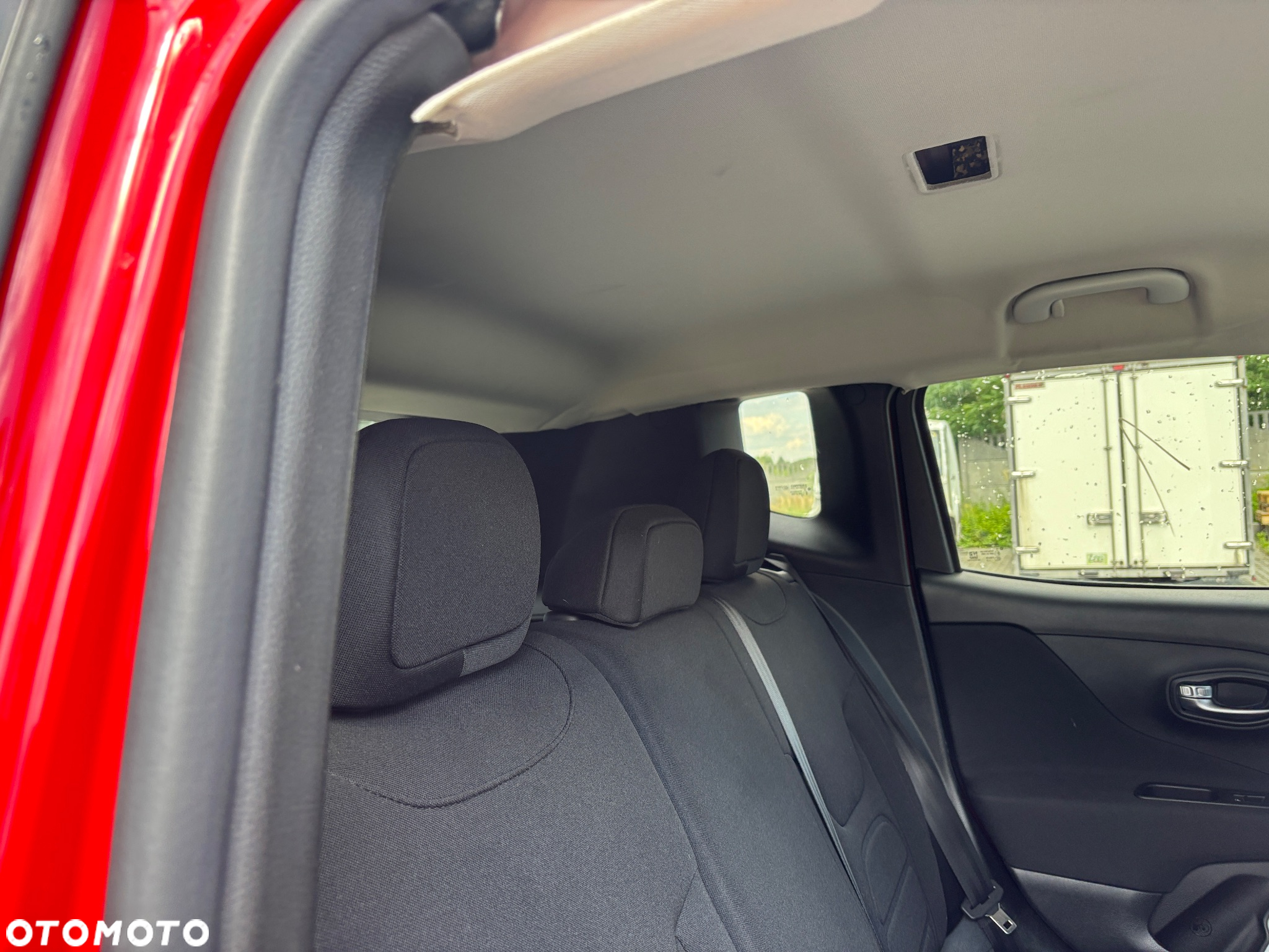 Jeep Renegade - 18