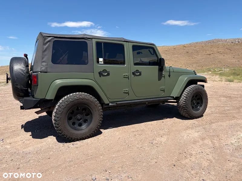 Jeep Wrangler - 9