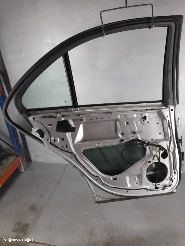 Porta Tras Esq Mercedes-Benz C-Class (W203) - 5