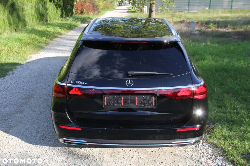 Mercedes-Benz Klasa E 300 9G-TRONIC Avantgarde - 2