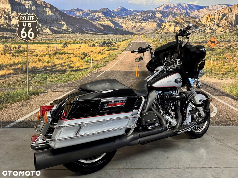 Harley-Davidson Touring Electra Glide - 4