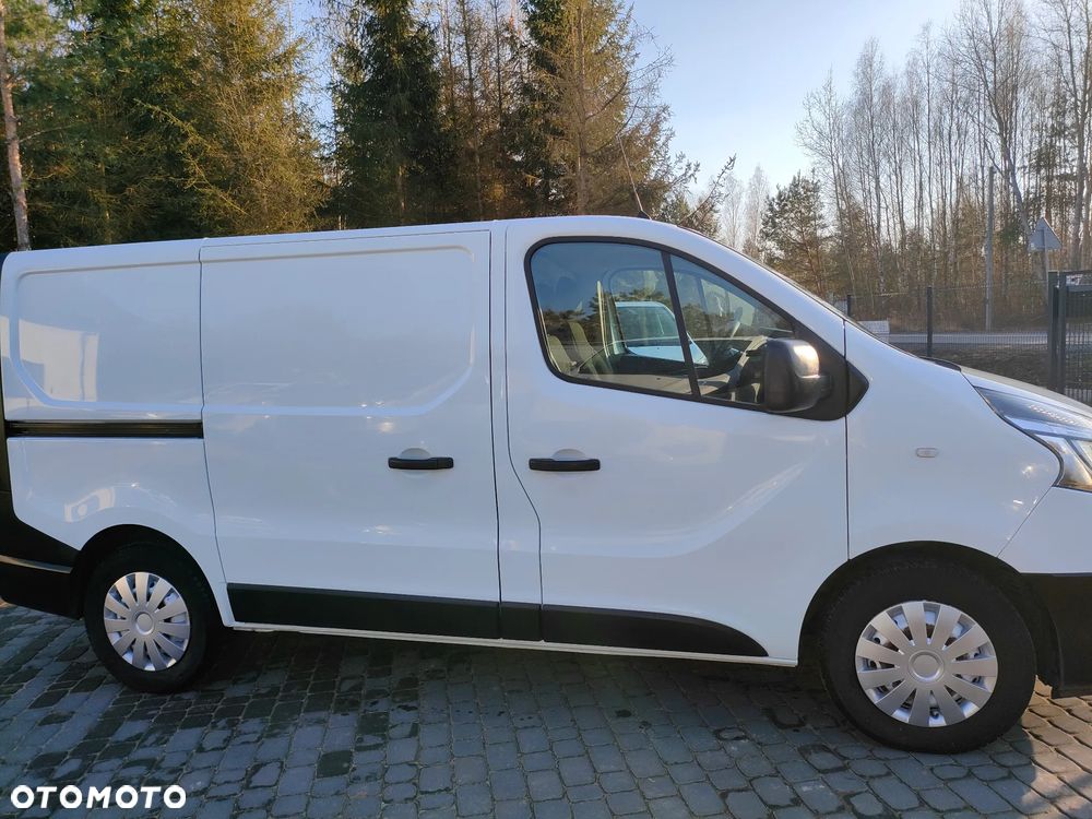 Renault TRAFIC 2020r 2,0 DCI 120KM L1H1 EURO VI DUBEL DRZWI CENA BRUTTO VAT 23% - 4