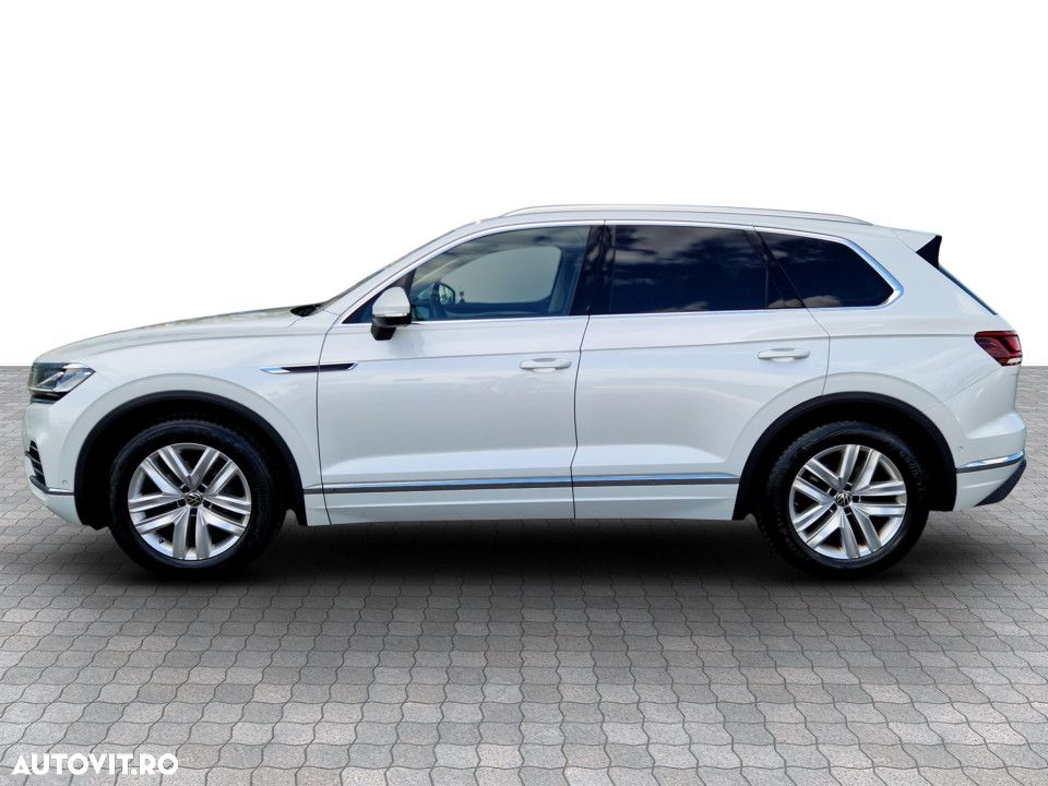 Volkswagen Touareg 2023 photo 2