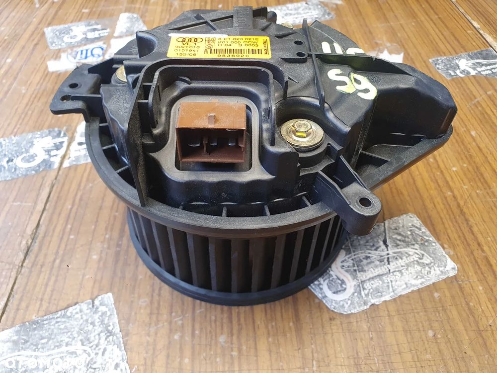 Wentylator Dmuchawa 8E1820021 A B E Nawiewu Nagrzewnicy VALEO EU AUDI A4 B6 B7 - 13