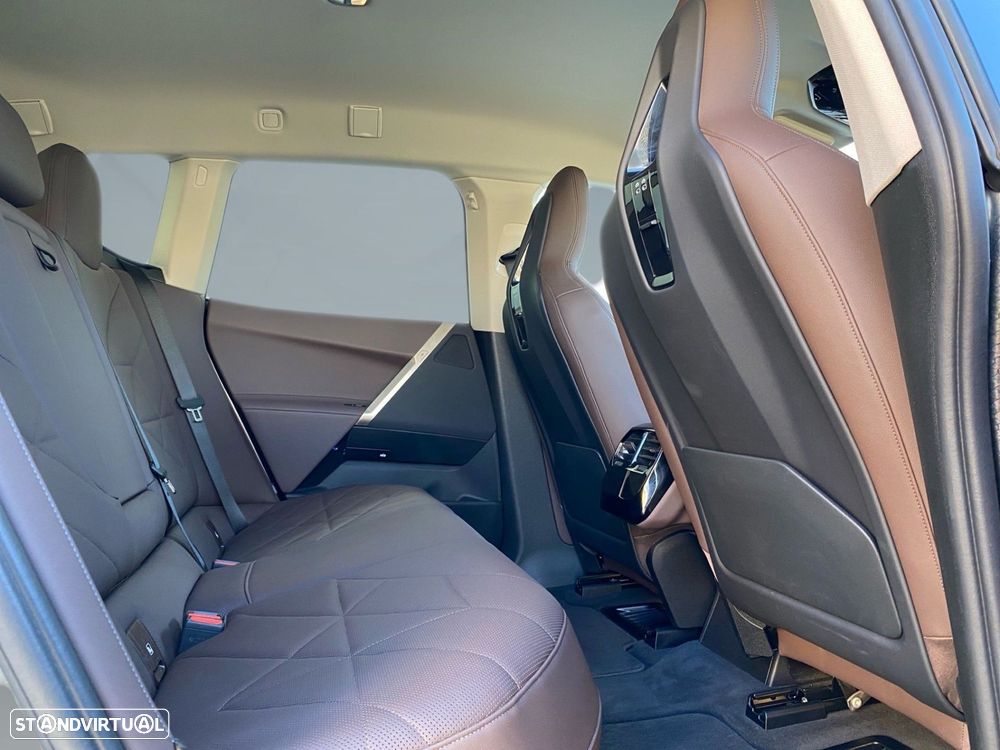 BMW iX xDrive 40 - 19