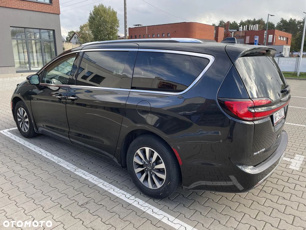 Chrysler Pacifica - 8