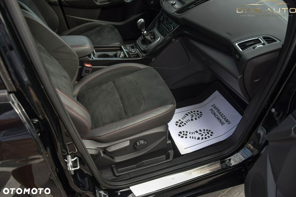 Ford Kuga 1.5 EcoBoost 2x4 ST-Line - 33