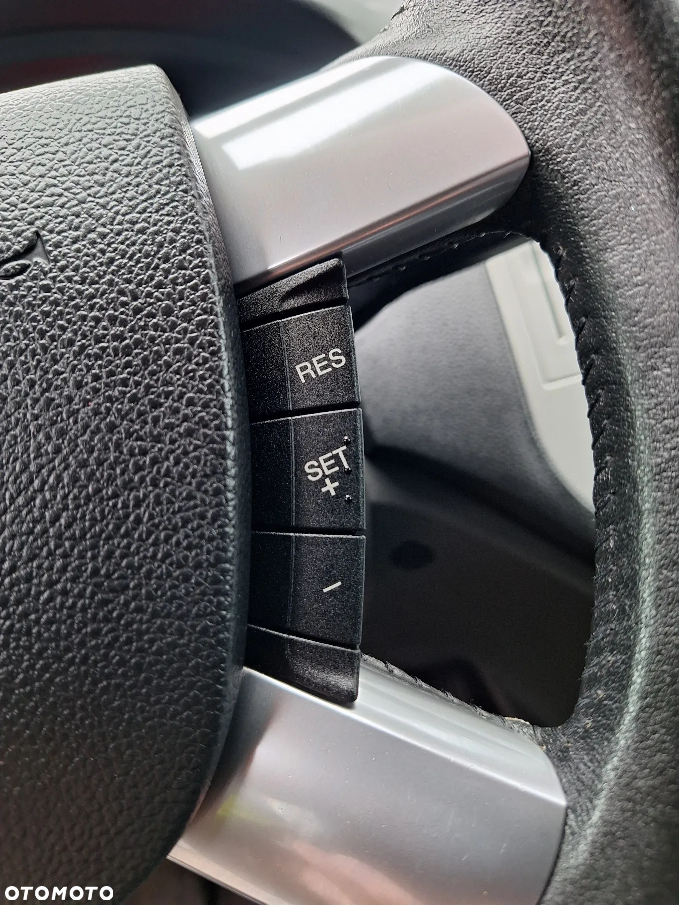 Ford Kuga - 28